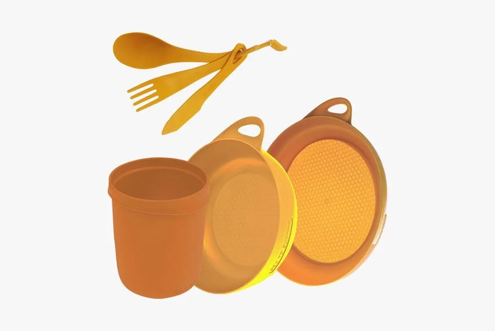 bikepacking-gear-patrol-1-sea-to-summit-dishes