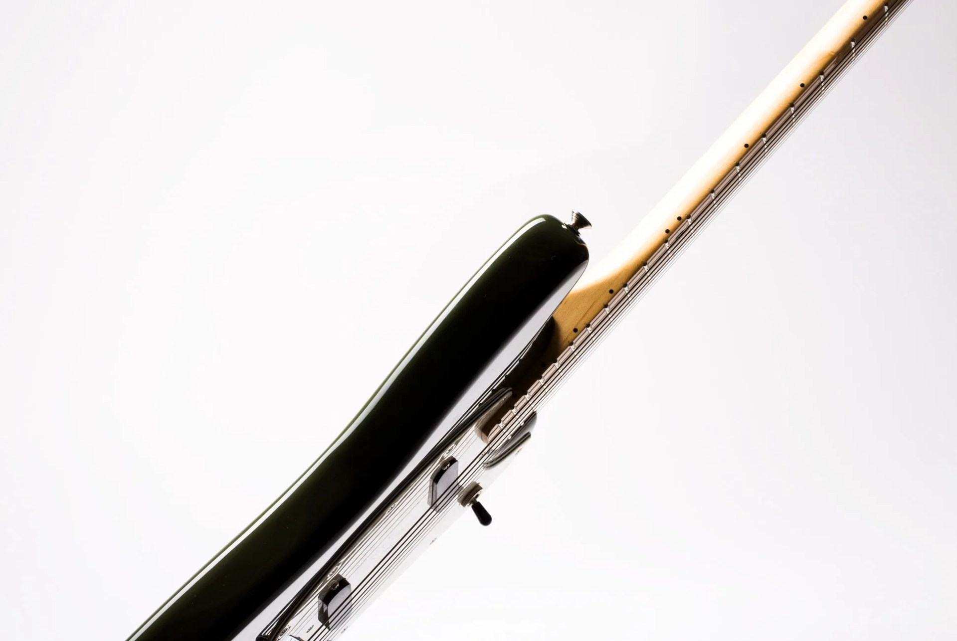 fender-mustang-gear-patrol-ambiance