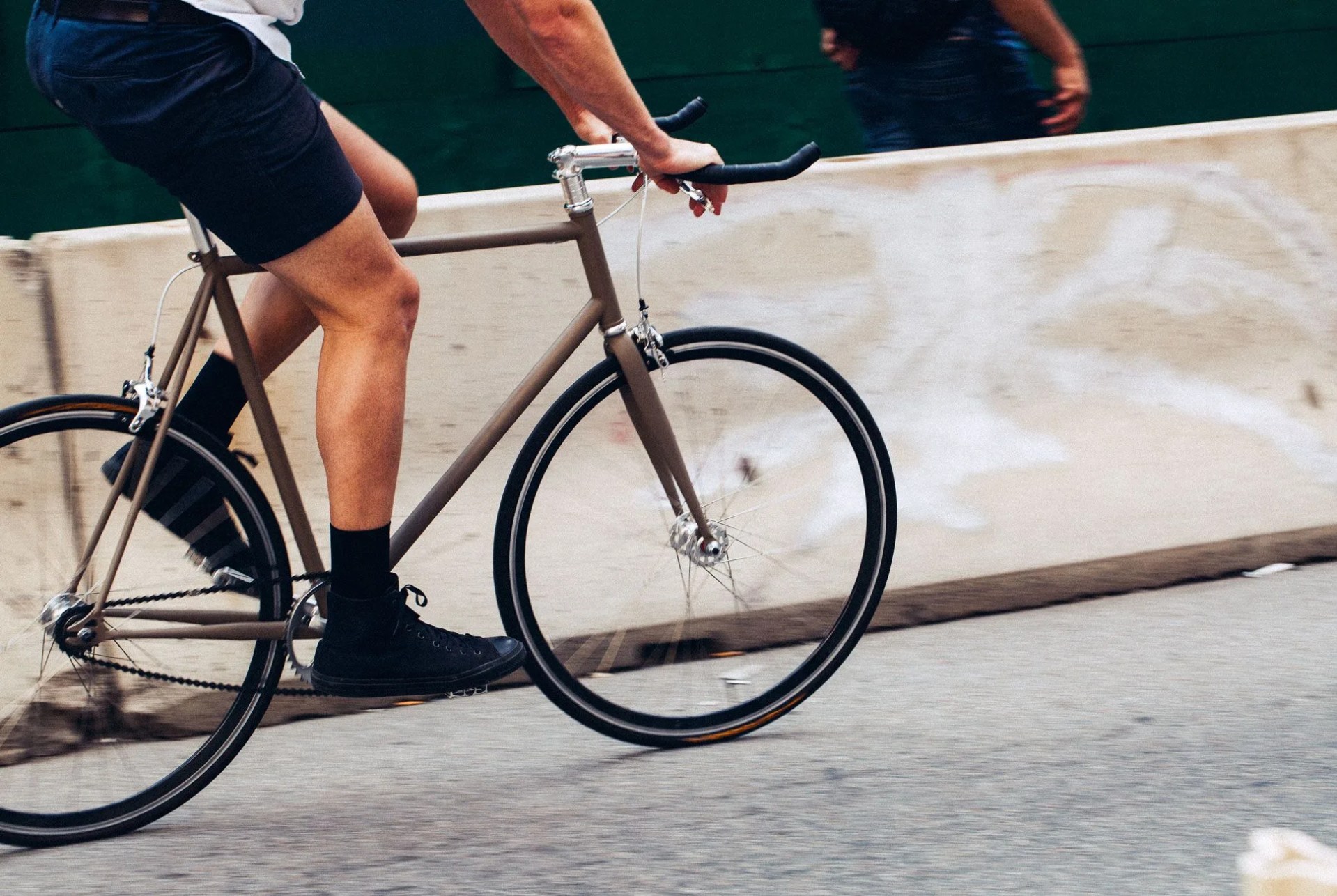 Mission-Cycles-Gear-Patrol-Slide-4