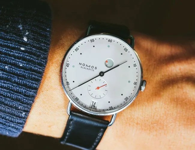 nomos-metro-gear-patrol-lead-featured
