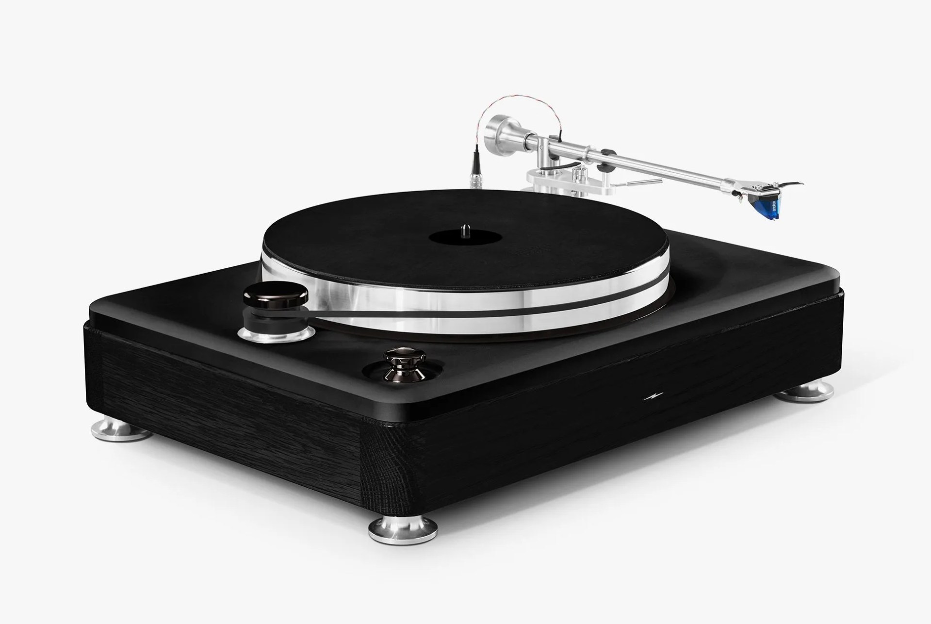 Shinola-All-Black-Runwell-Turntable-lead-retina