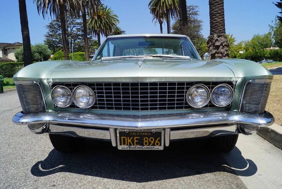 vintage-luxury-cars-gear-patrol-full-lead