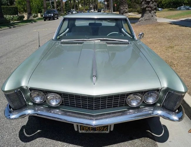 vintage-luxury-cars-gear-patrol-riviera