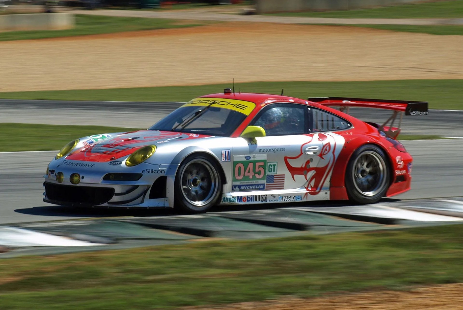 2011-flying-lizard-porsche-911-type-997-gt3-rsr