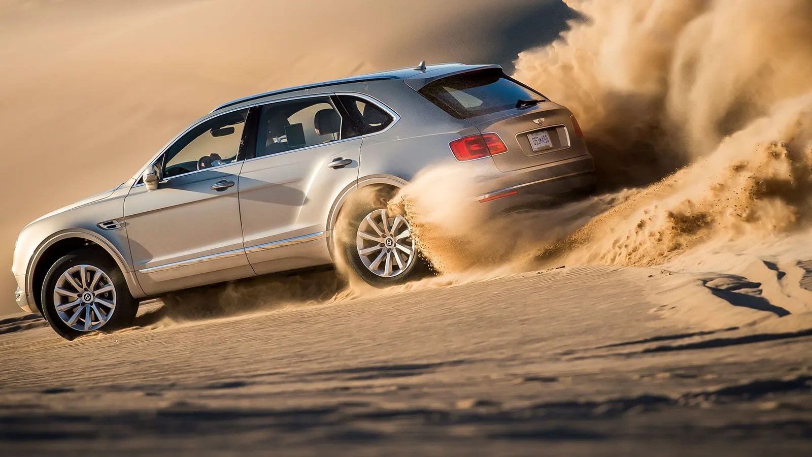 bentley-bentayga-gear-patrol-right-white
