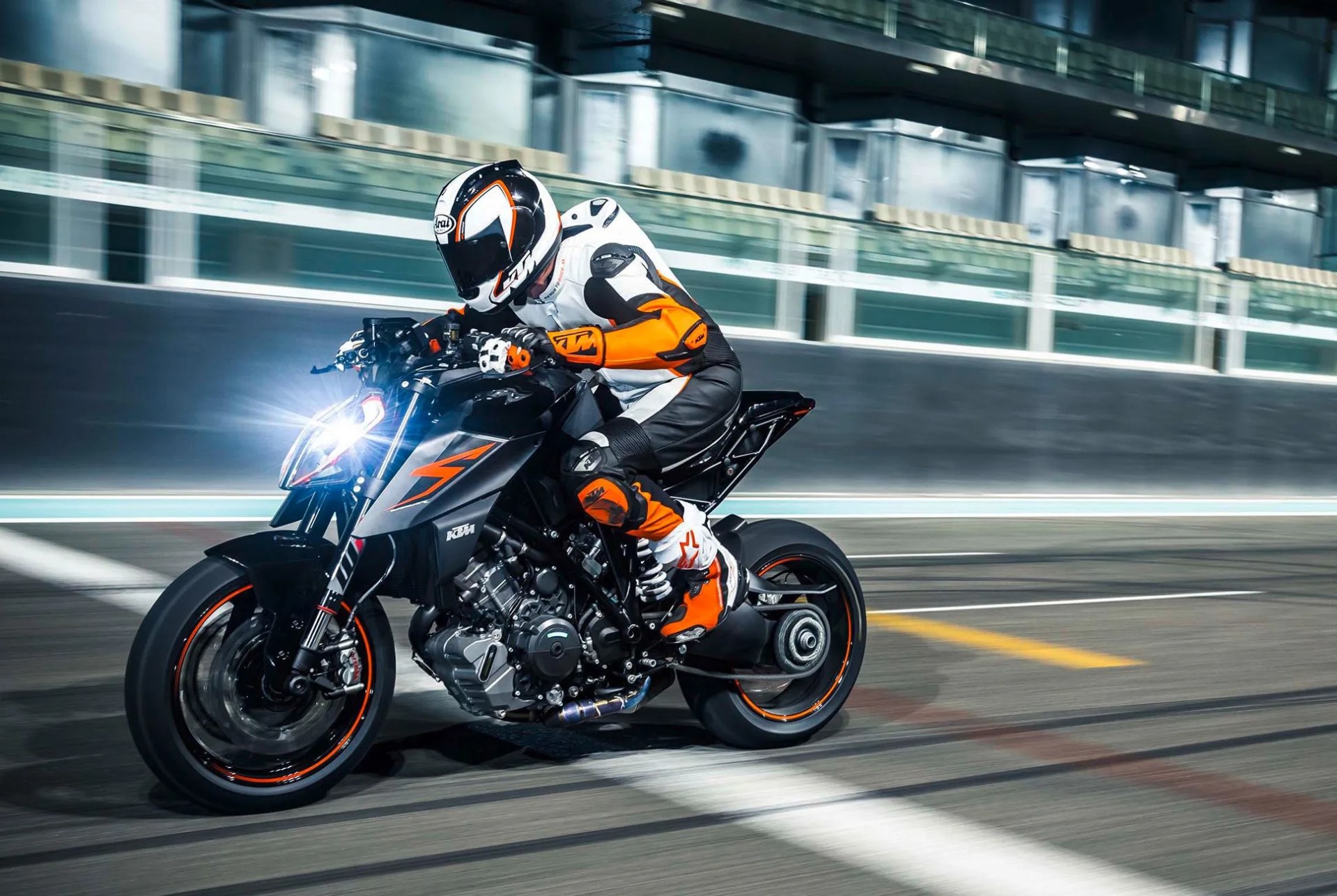 ktm-super-duke-r-gear-patrol