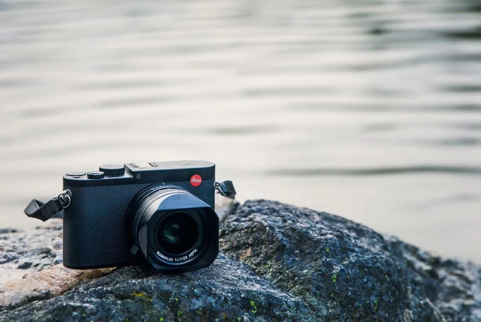 Leica-Q-Head-Gear-Patrol-Slide-1