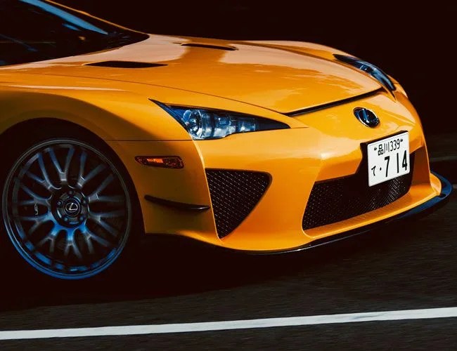 Lexus-LFA-Gear-Patrol-lead-2