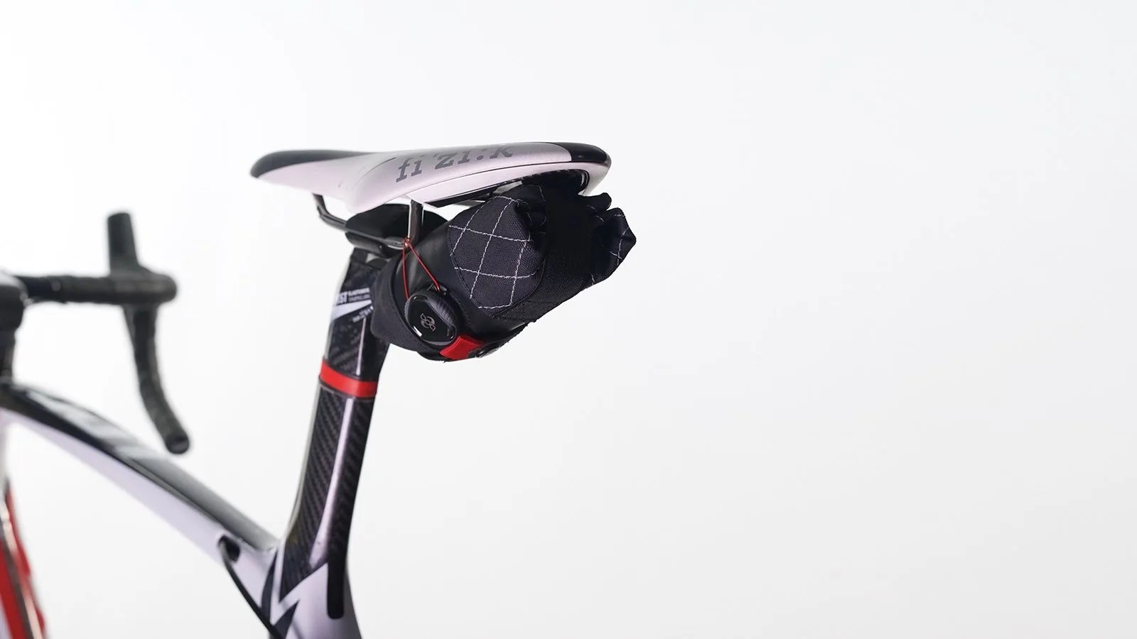 gear-patrol-gp100-silca-seat-roll-hero