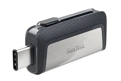 gear-patrol-lighting-usb-accessories-scandisk-usbc-usb