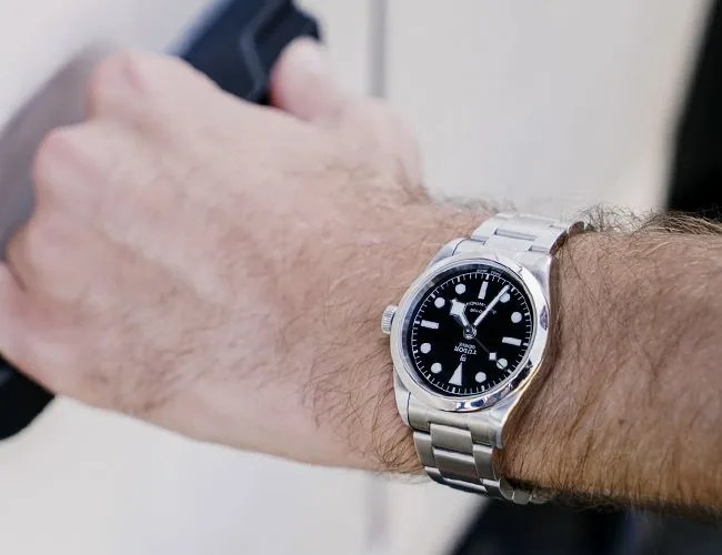gear-patrol-tudor-hudson-valley-black-bay-metal
