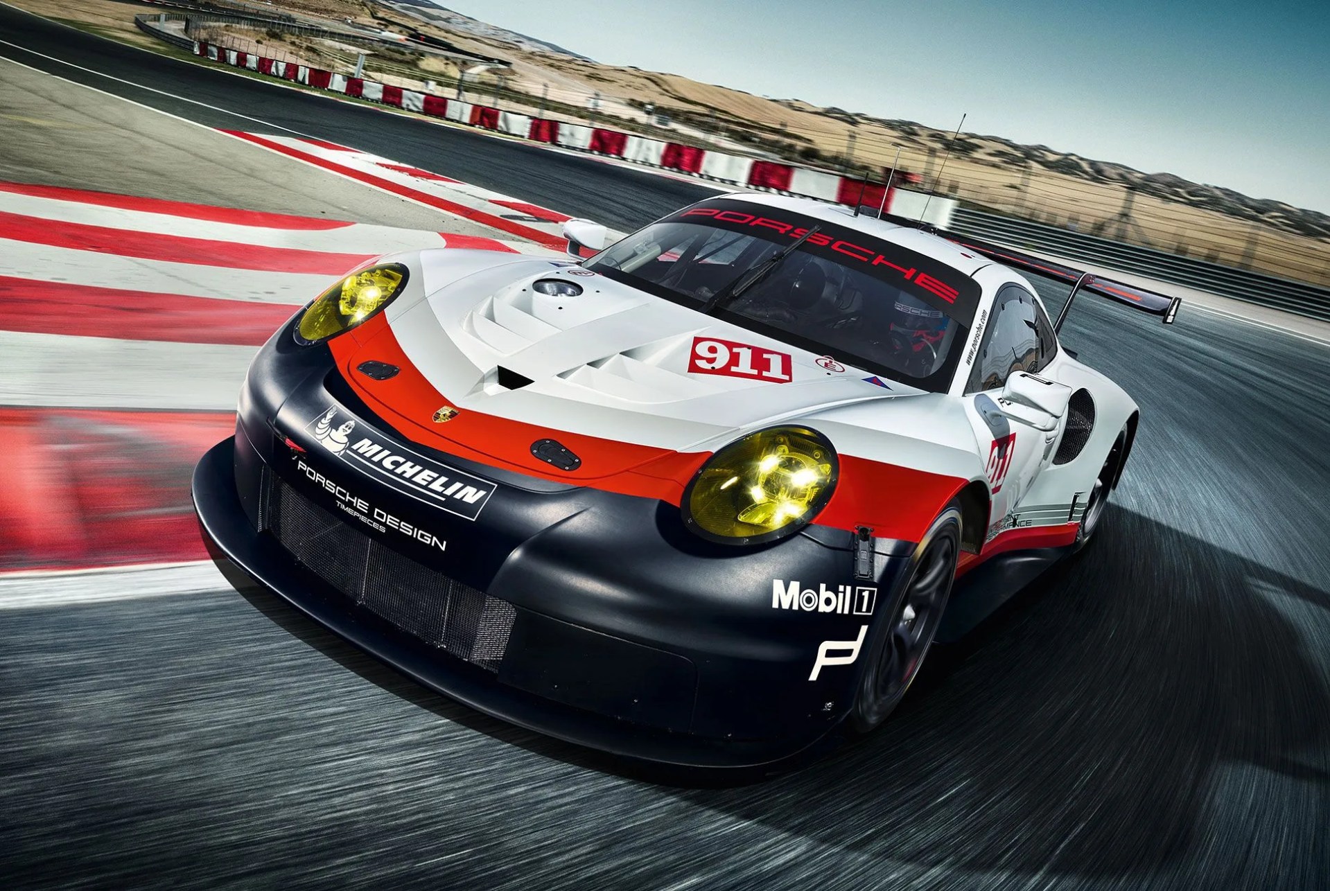 porsche-rsr-gear-patrol-full-lead