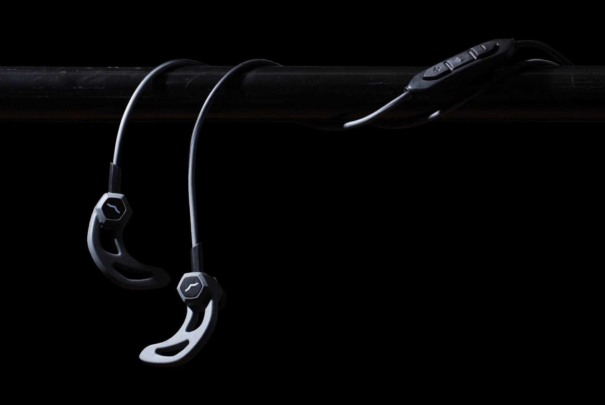 vmoda-fabra-sport-gear-patrol-lead