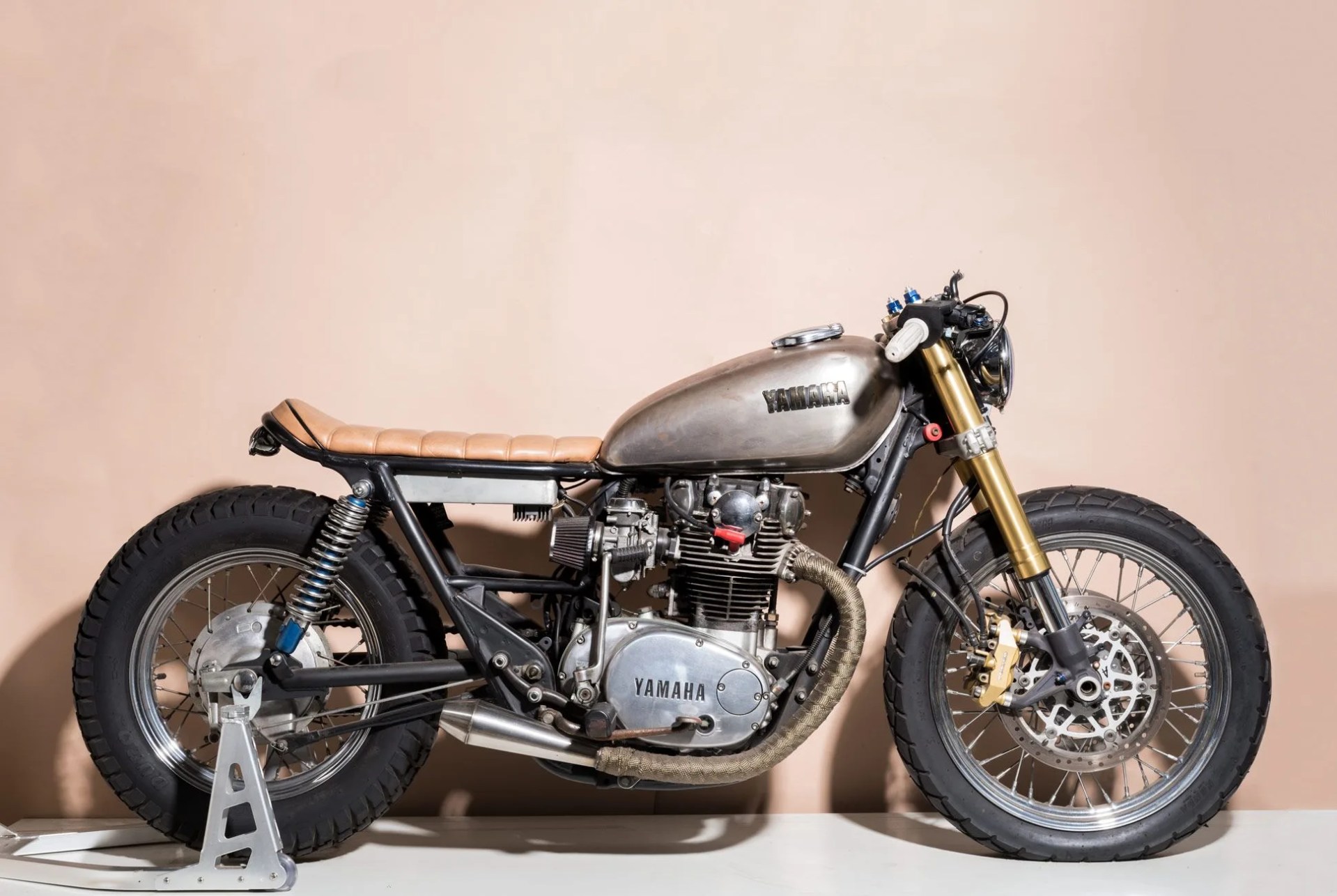 cafe-racer-kit-gear-patrol-bike