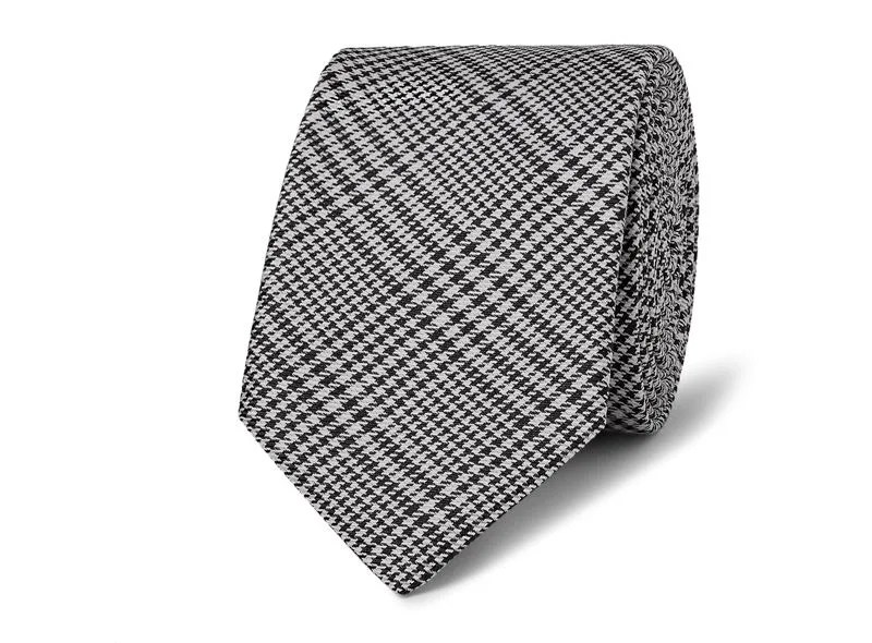holiday-party-gear-patrol-tie