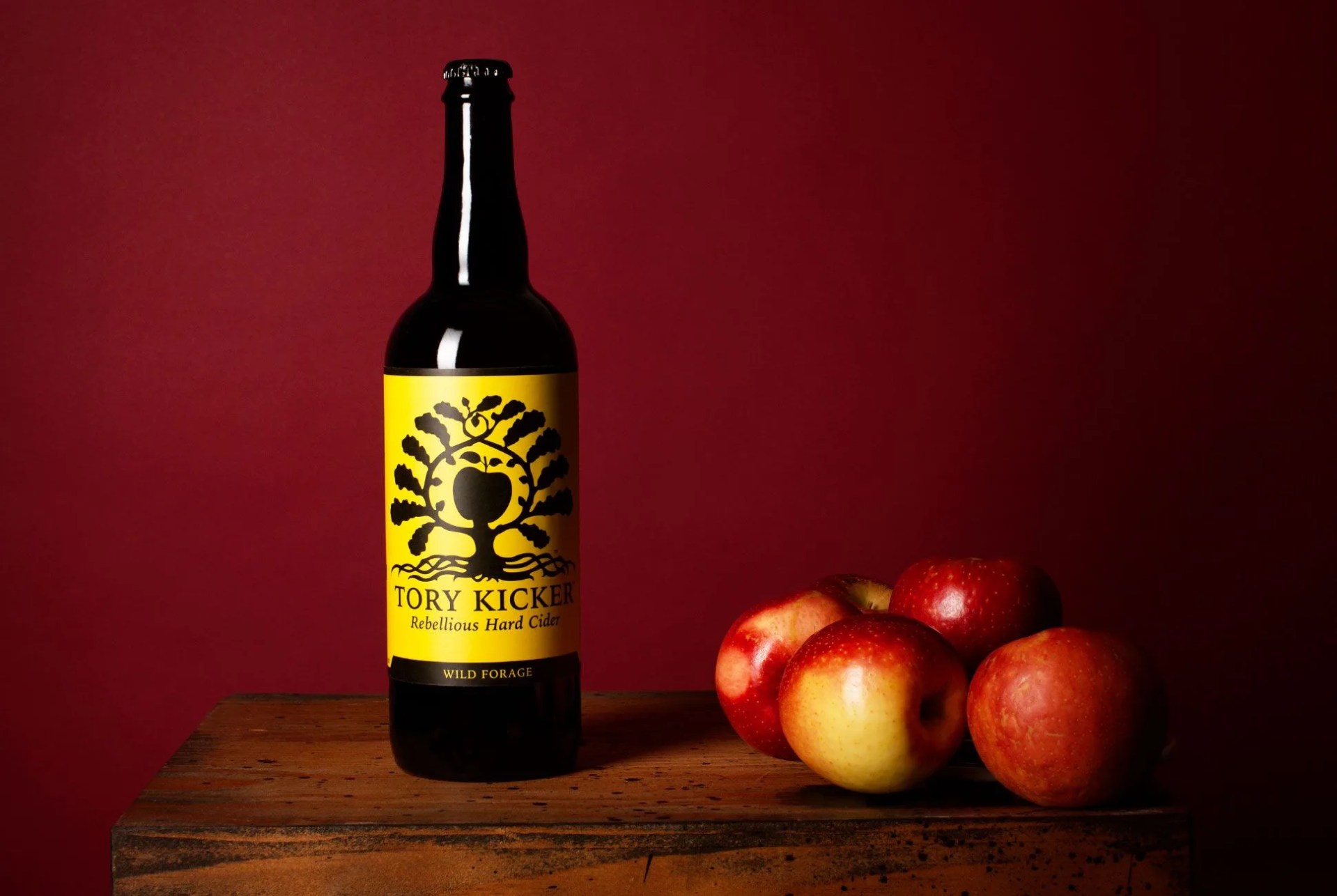 winter-cider-gear-patrol-tory-kicker