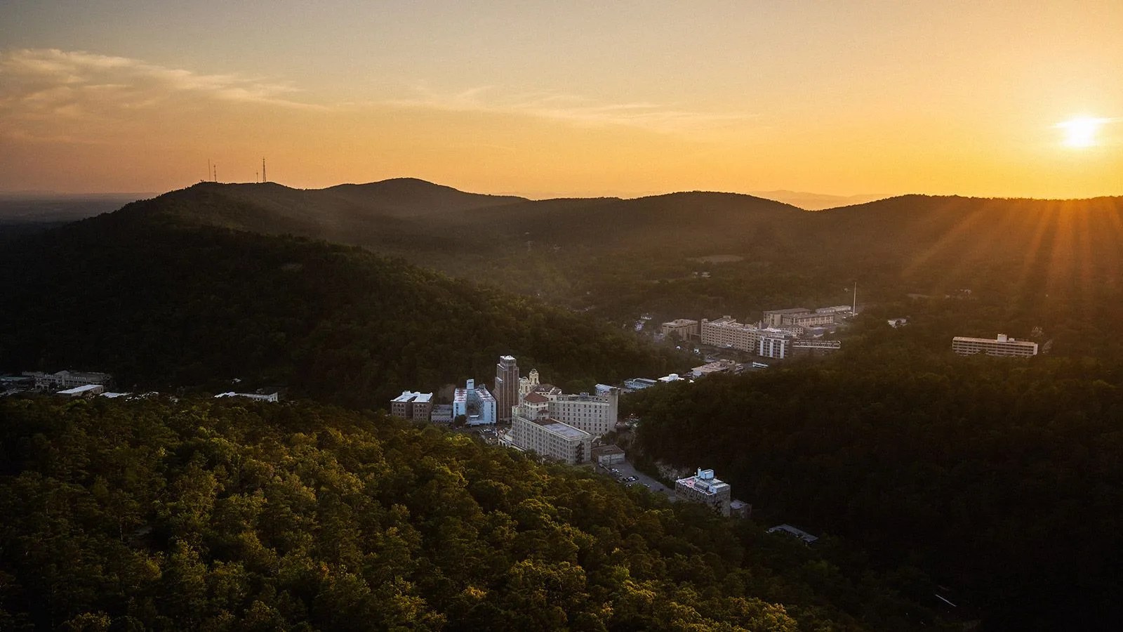Adventure-List-Gear-Patrol-Hot-Springs-AR