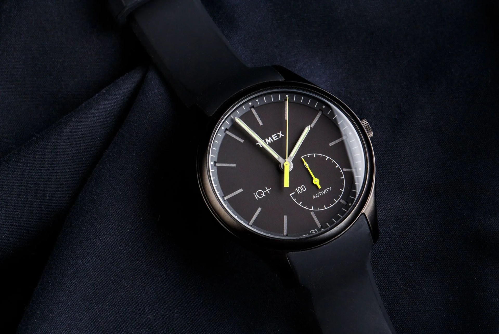 Hybrid-Smartwatch-Gear-Patrol-Timex