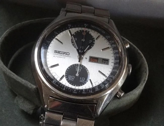 panda-dial-chrono-gear-patrol-seiko