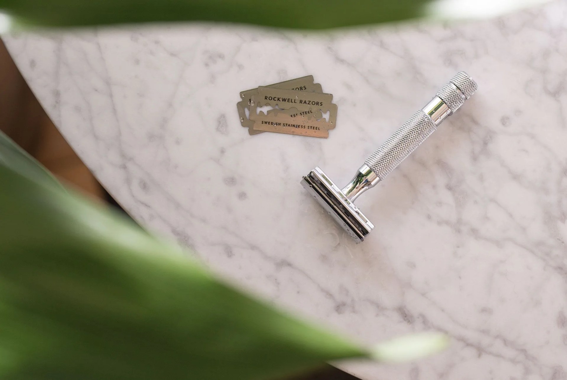 safety-razor-gear-patrol-full-lead