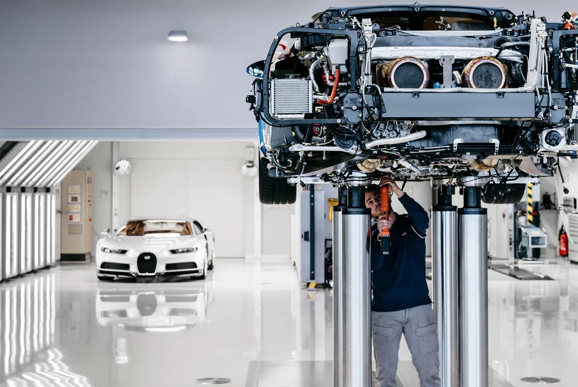 Bugatti-Factory-Note-Gear-Patrol-Slide-06