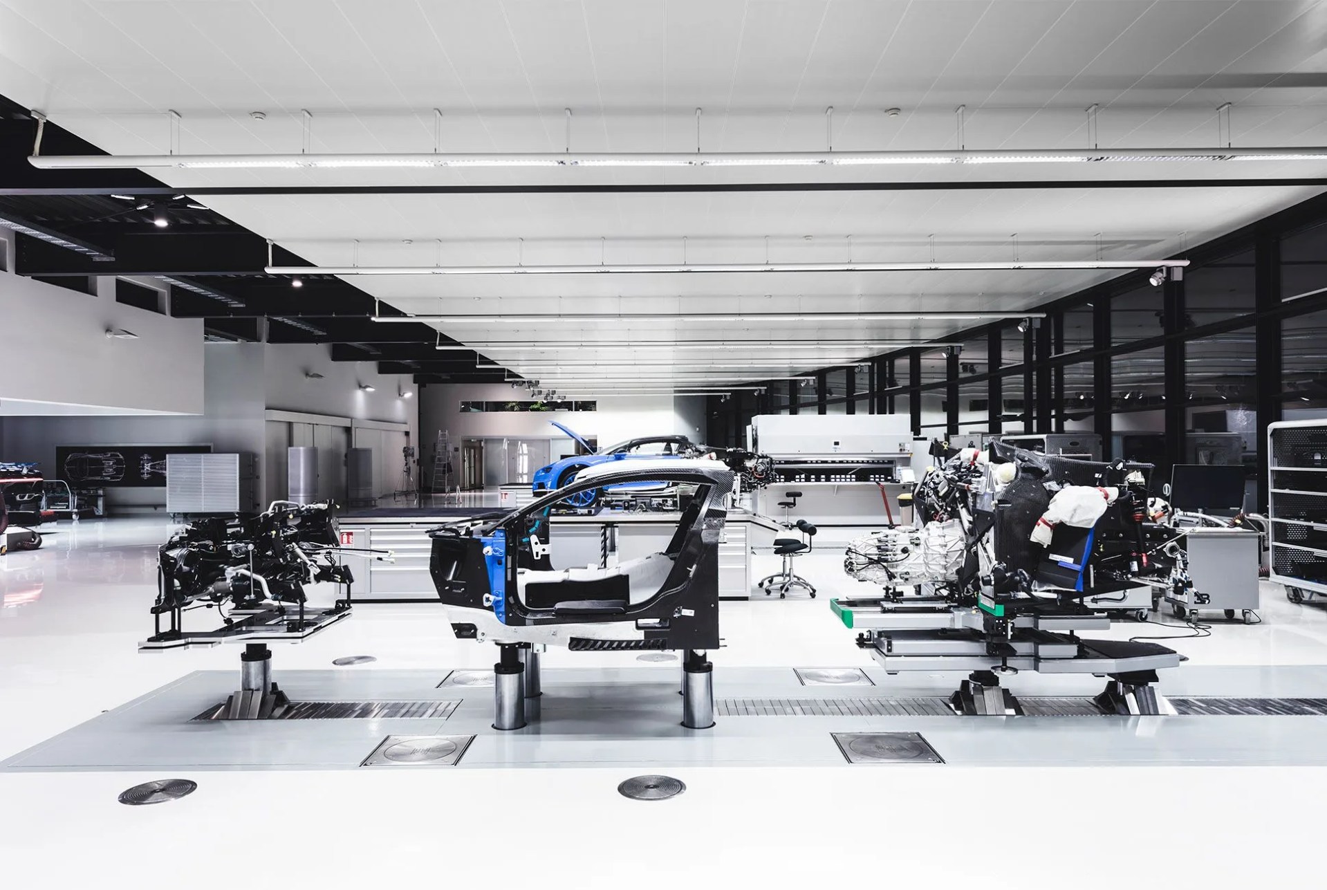 Bugatti-Factory-Note-Gear-Patrol-Slide-07