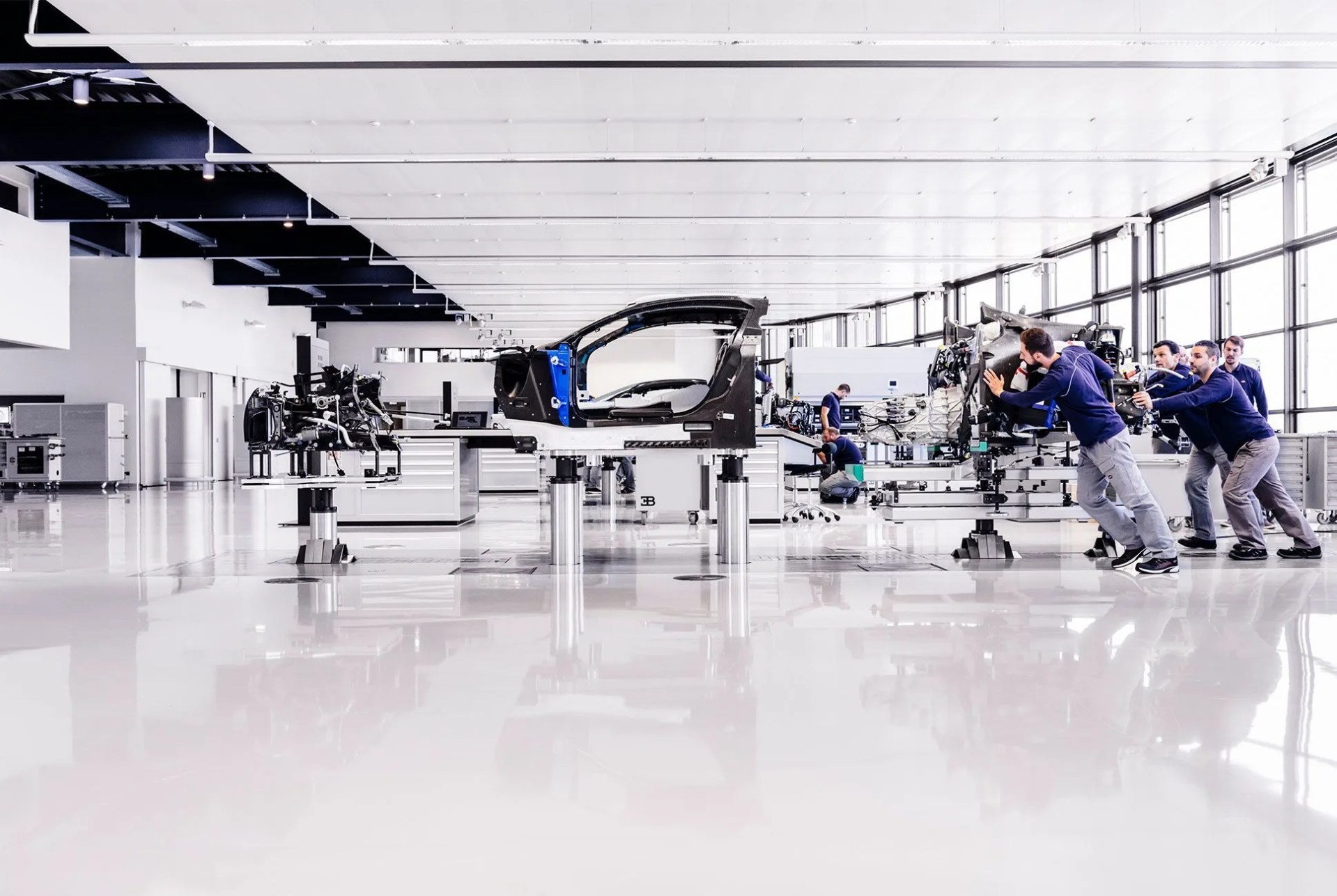 Bugatti-Factory-Note-Gear-Patrol-Slide-08