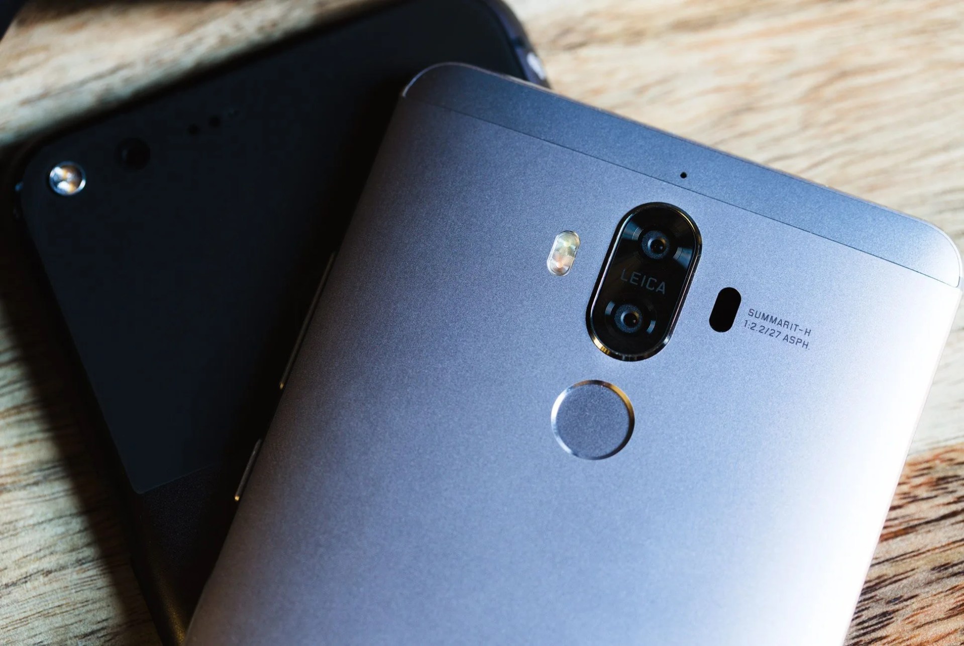 Huawei-Mate-9-Gear-Patrol-Ambiance