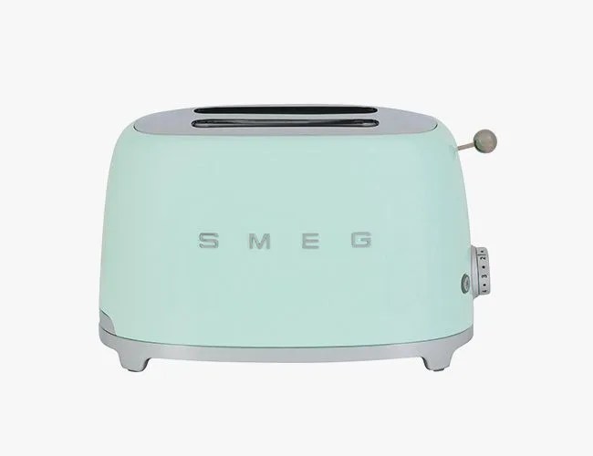smeg-toaster-gear-patrol-650