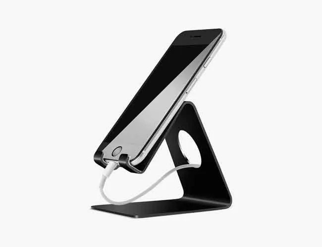 DON-gear-patrol-cellphone-station