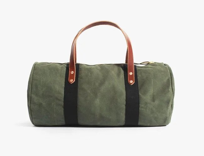 gp-store-outdoors-gear-patrol-duffle