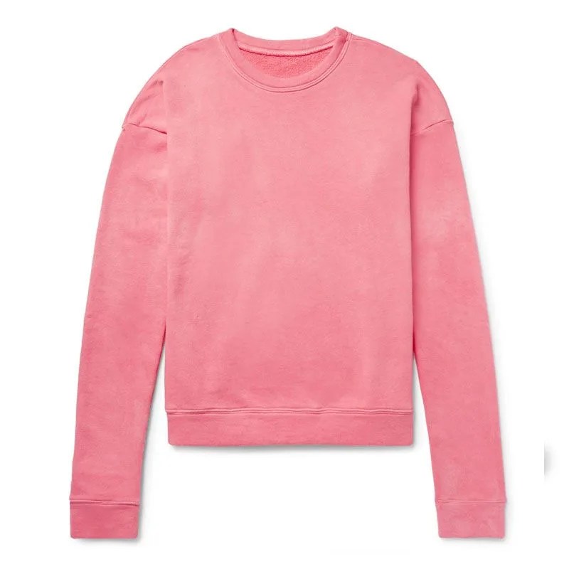 lightweight-layers-gear-patrol-sweatshirt