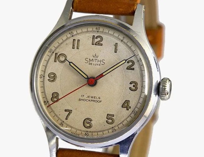 vintage-field-watches-gear-patrol-smiths