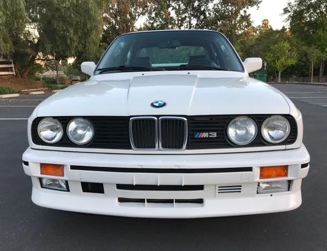 vintage-icons-gear-patrol-bmw-m3