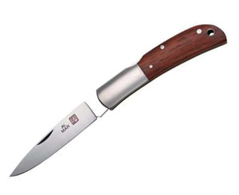 Al-Mar-KNife-Gear-Patrol