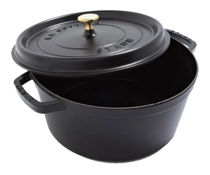 all-black-kitchen-gear-patrol-cocotte