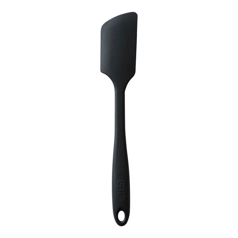 all-black-kitchen-gear-patrol-spatula