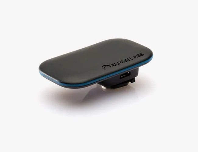 photo-accessories-gear-patrol-apline
