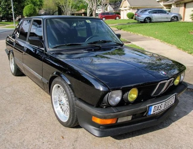 vintage-bmw-gear-patrol-88-M5