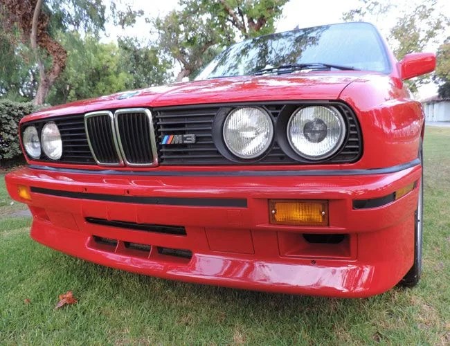 vintage-bmw-gear-patrol-88M3
