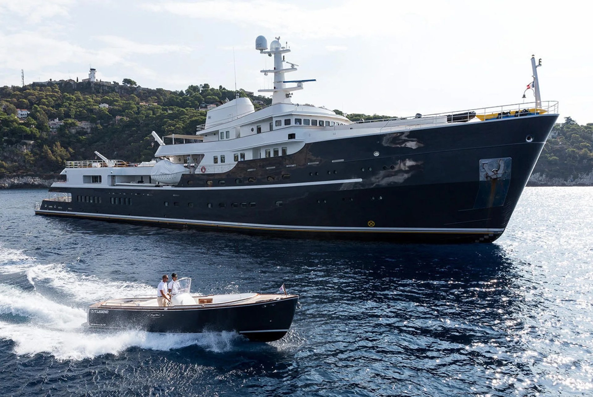 18-Winners-Yacht-2017-Gear-Patrol-5