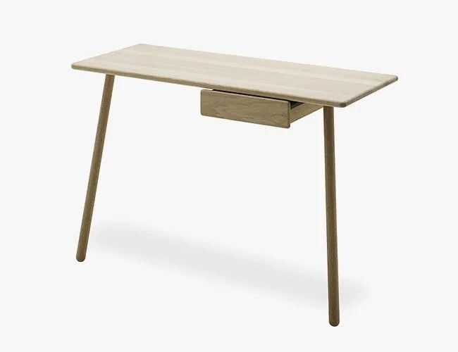 George-Oak-Leaning-Desk-Gear-Patrol-2