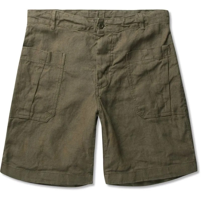 Mr-Porter-Arpenteur-Gear-Patrol-Shorts