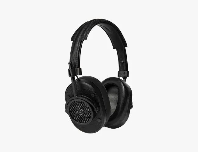 all-black-headphones-gear-patrol-master-dynamic