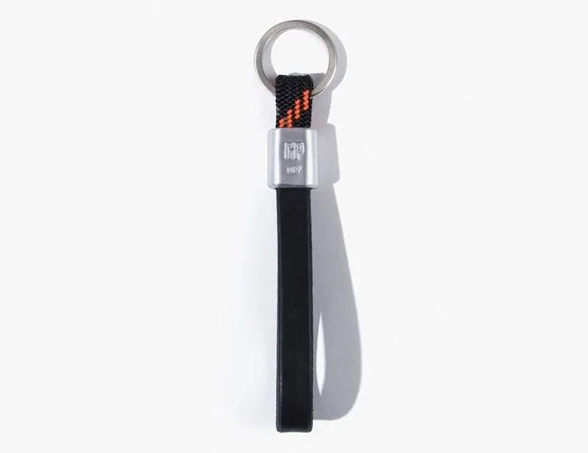 gear-patrol-store-877-leather-keychain-DON