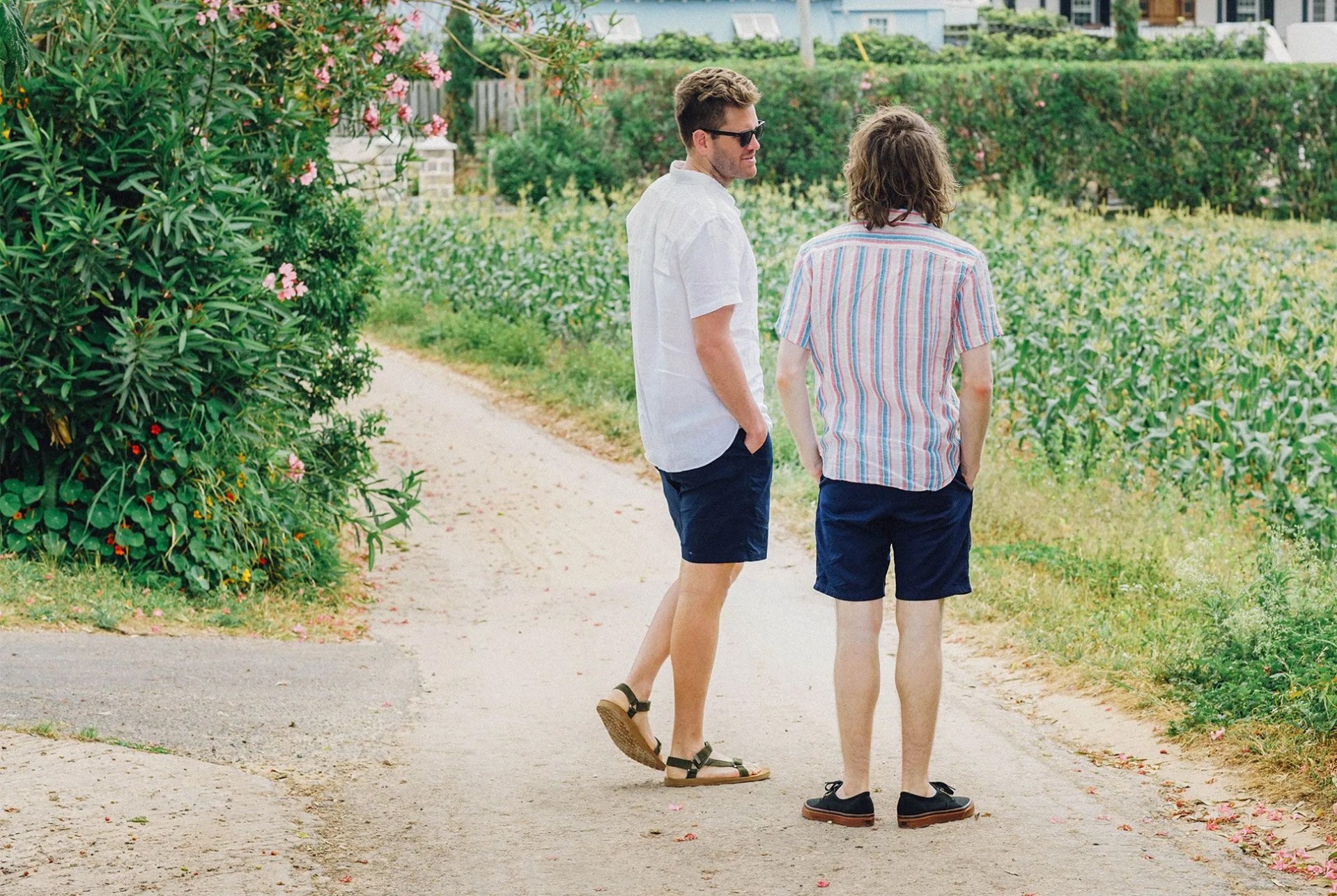 short-sleeve-shirts-gear-patrol-farm-linen