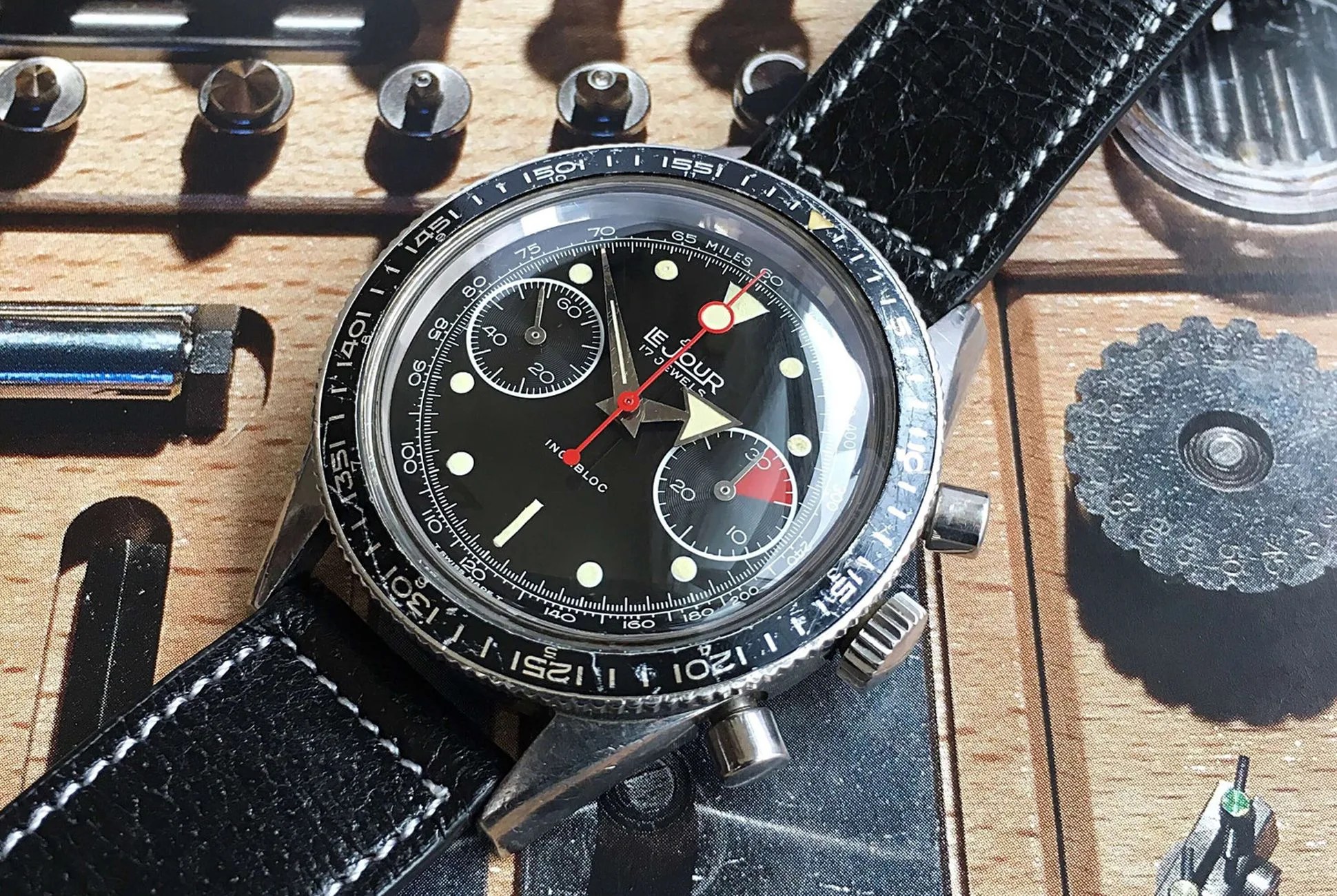 summer-chronograph-gear-patrol-full-lead