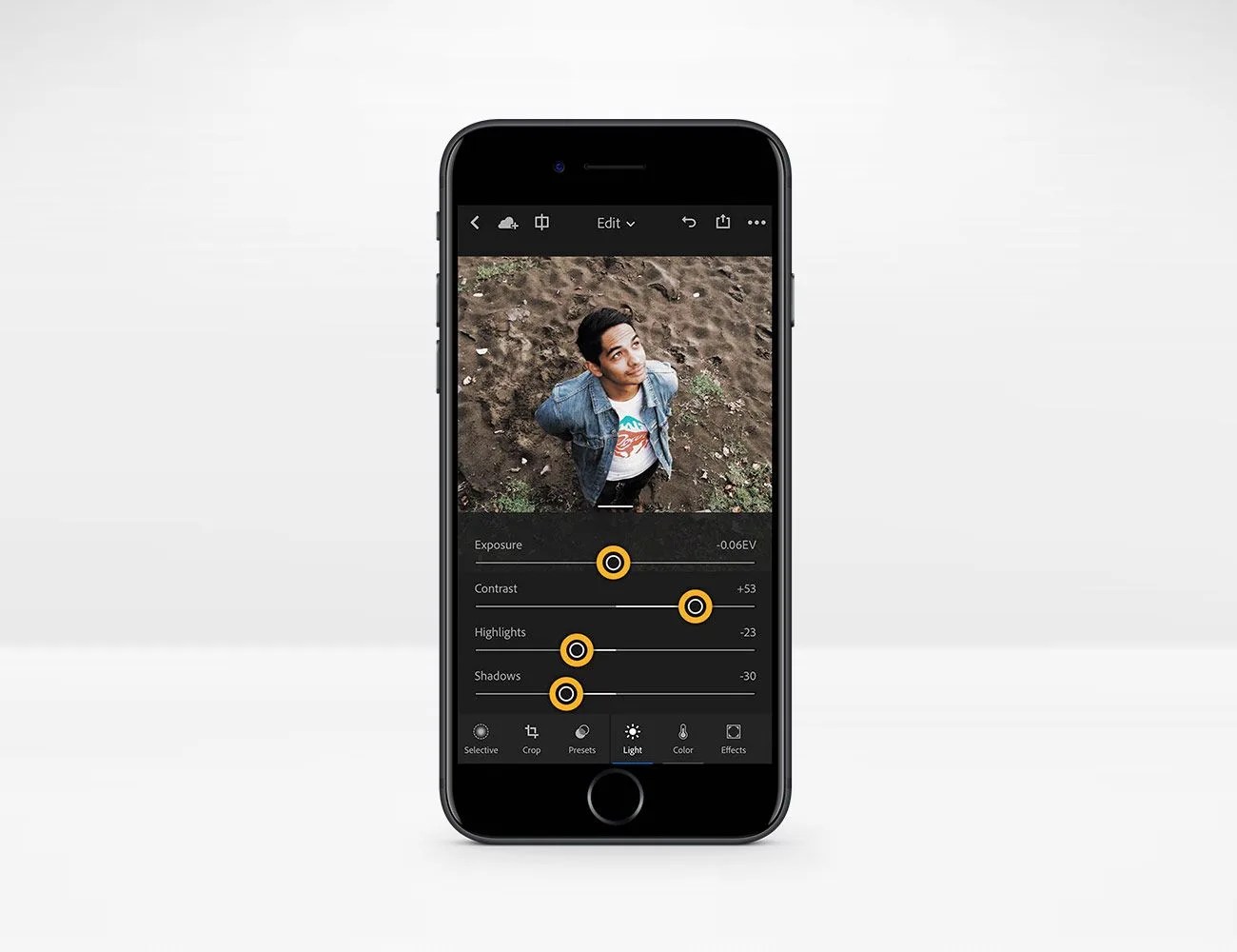 Stop-Shooting-With-the-Stock-iPhone-Camera-App-gear-patrol-lightroom
