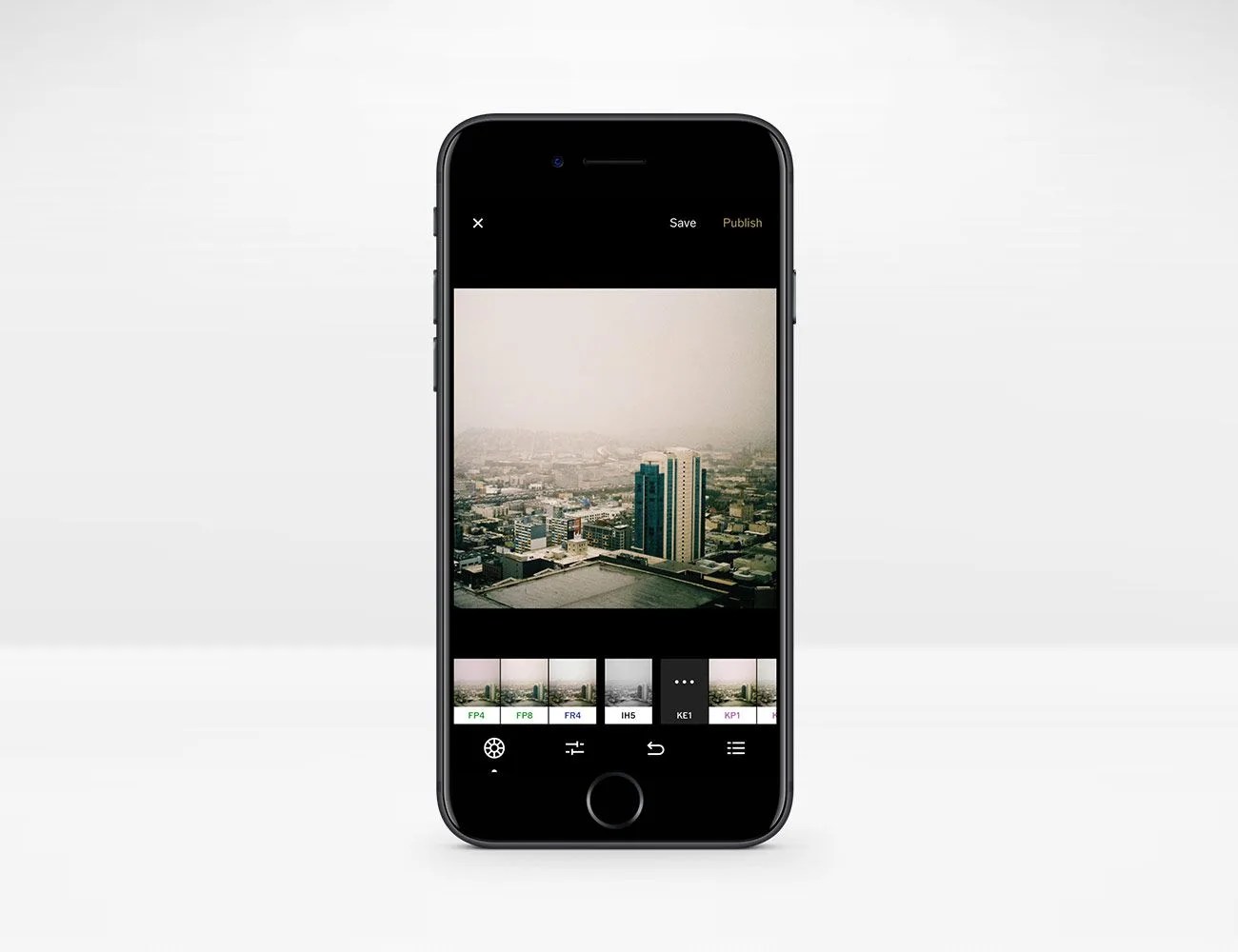 Stop-Shooting-With-the-Stock-iPhone-Camera-App-gear-patrol-vsco