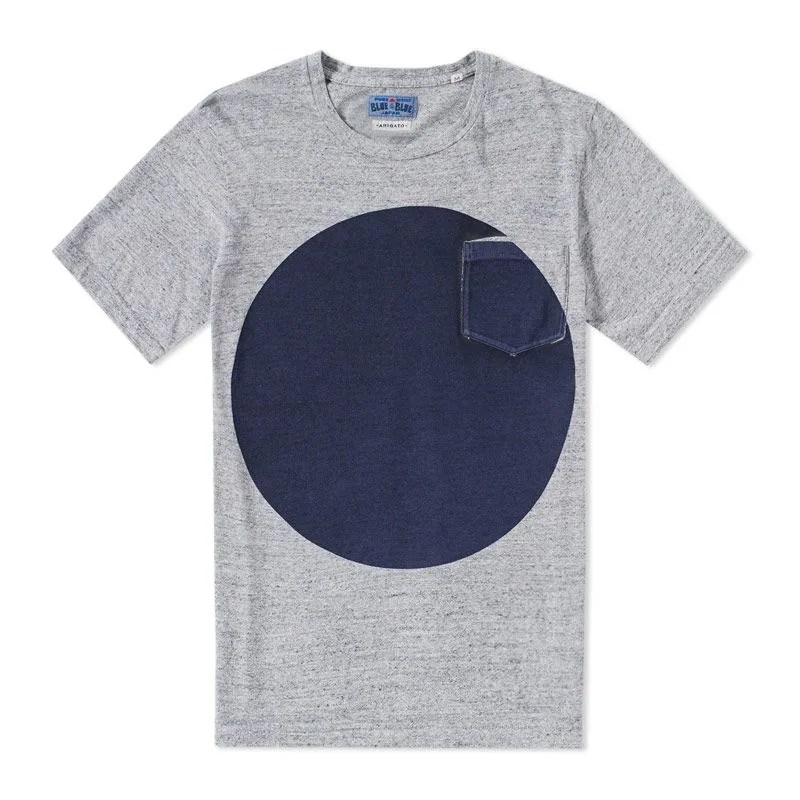 What-to-Pack-on-Your-Next-Summer-Trip-gear-patrol-blue-circle-tee